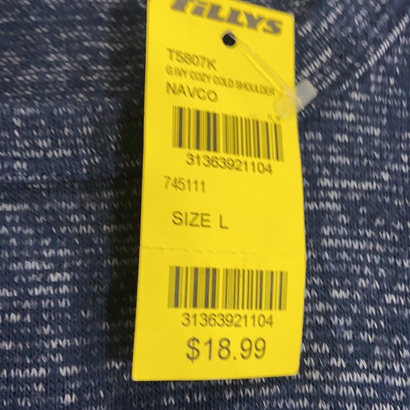 Ivy and main keyhole shoulder girls top Large - Picture 5 of 5